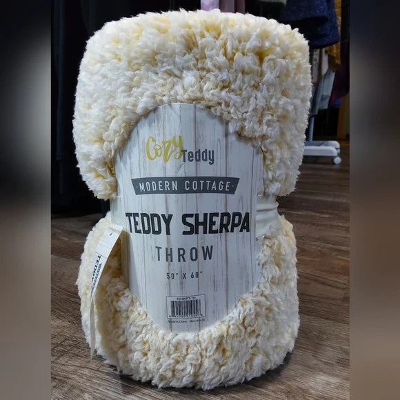 Modern Cottage Bedding New Cozy Teddy Sherpa Throw Blanket Poshmark